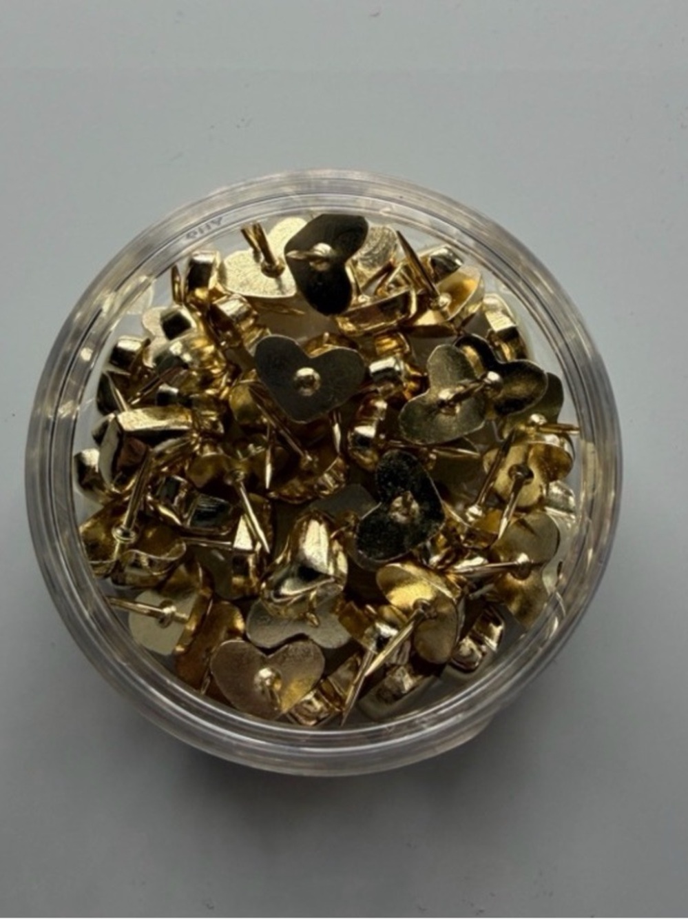 Gold Heart Push Pins 50 Count Decorative Office Pins New - Picture 2 of 3